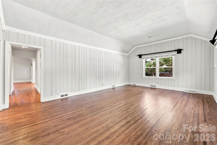 Property Photo:  4467 Woodlark Lane  NC 28211 