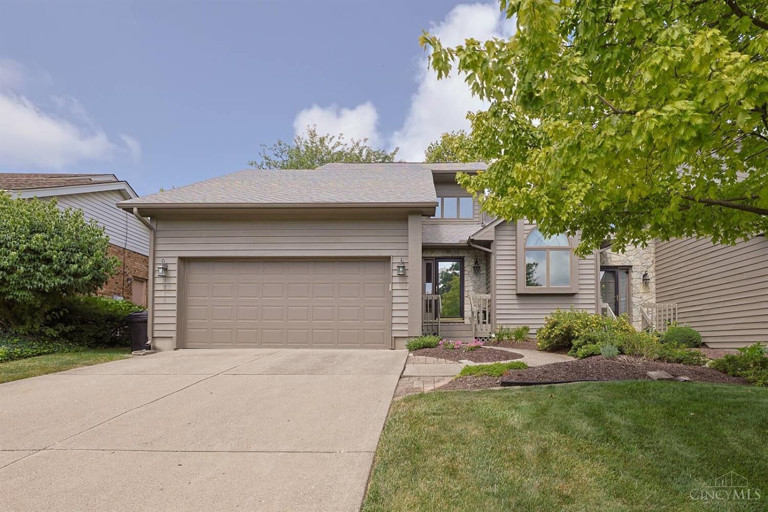 Property Photo:  1816 Londonderry Drive  OH 45042 