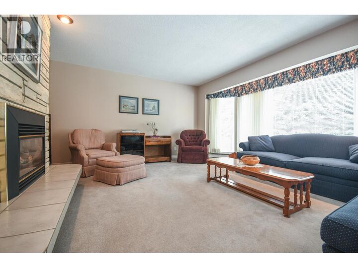 Property Photo: 2746 Fairview Crescent BC V2N 1G5