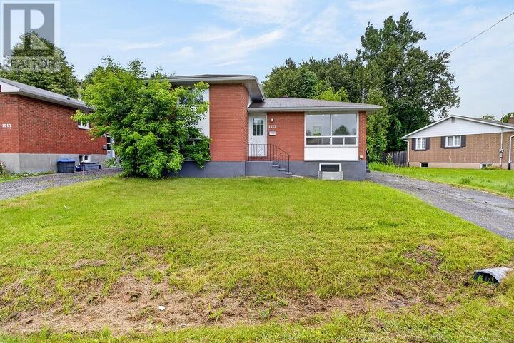 Property Photo:  1543 Carling Crescent  ON P3A 4L8 