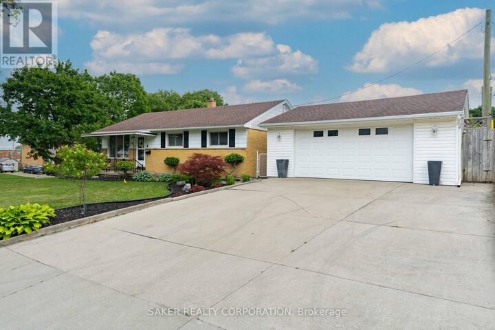 Property Photo:  176 Renfro Crescent  ON N5Z 3B6 
