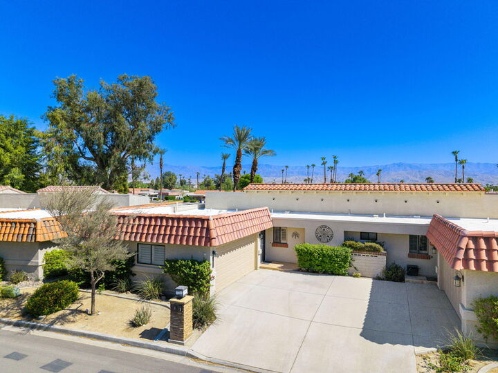 Property Photo: 40884 La Costa Circle E CA 92211