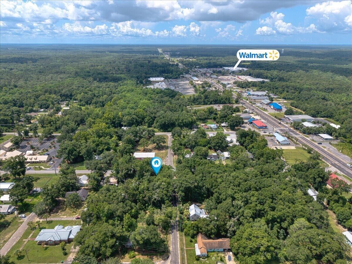 Property Photo: 409 S 13th Street FL 32435