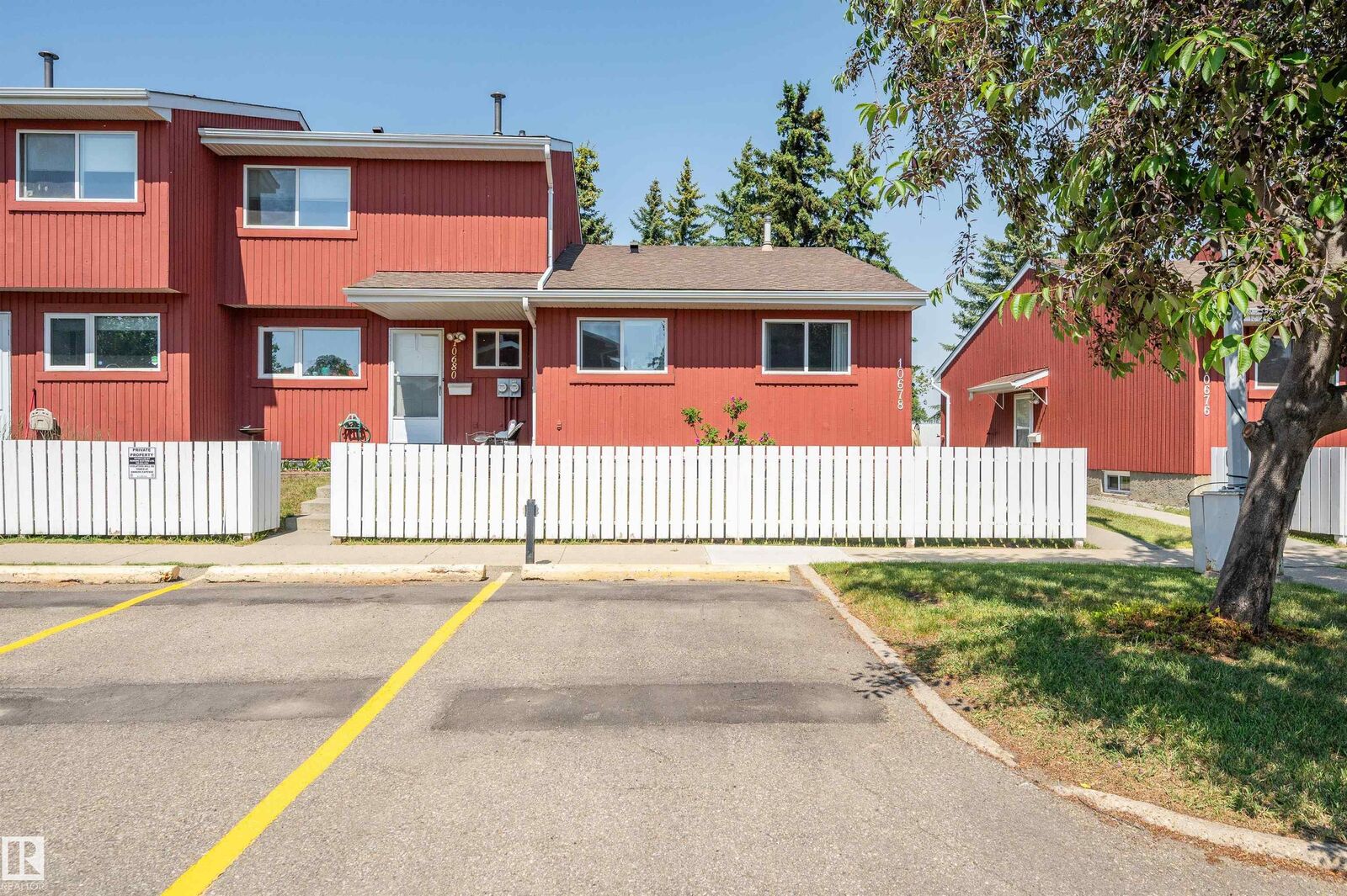 Property Photo: 10678 Beaumaris Road NW AB T5X 3N4