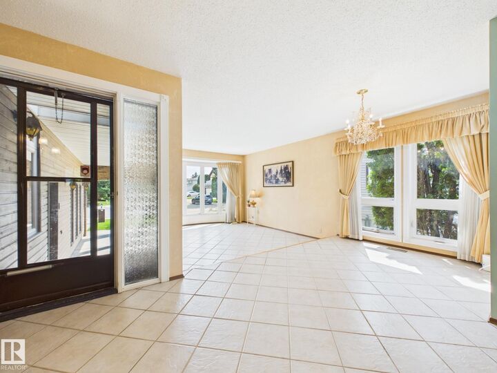 Property Photo: 18634 99A Avenue NW AB T5T 3P3