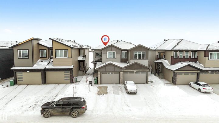 Property Photo: 3807 40 Avenue AB T4X 3B5