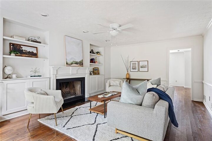 Property Photo:  994 Coach House Drive  GA 30084 