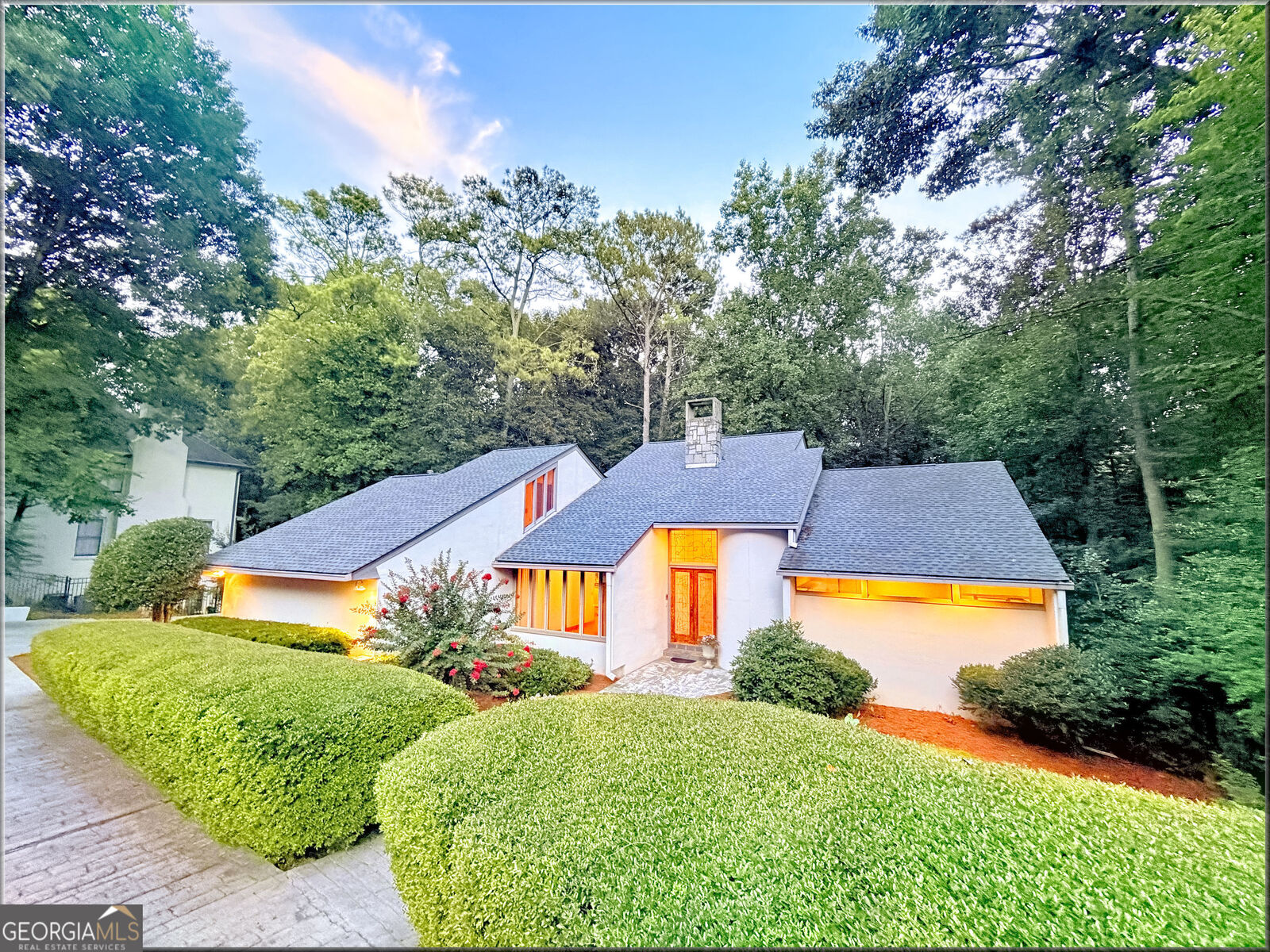 Property Photo: 320 Fauna Court GA 30350