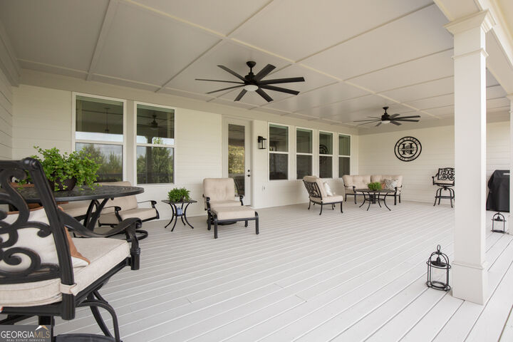 Property Photo:  170 Erie Point  GA 30548 