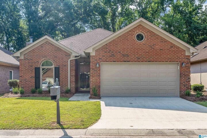 Property Photo: 1134 Berwick Road AL 35242