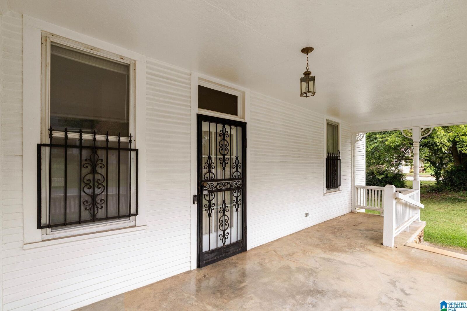 Property Photo: 100 Chestnut Street AL 35096