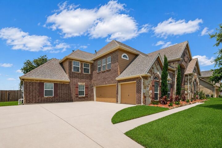 Property Photo: 3830 Cypress Point Drive TX 77523