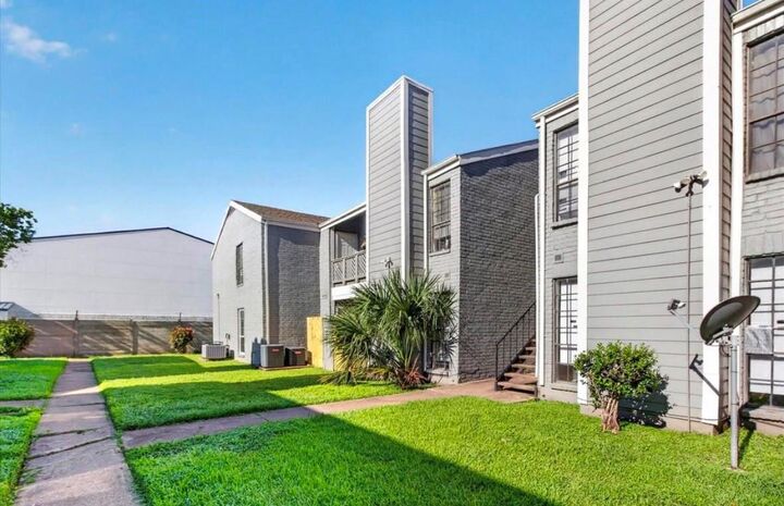 Property Photo: 12500 Sandpiper Drive 193 TX 77035
