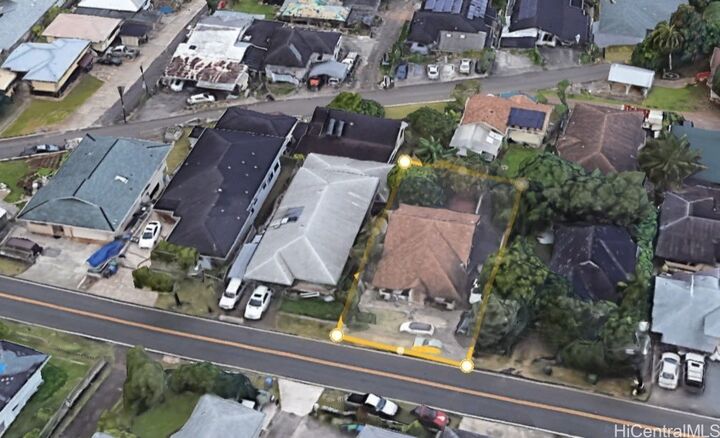 Property Photo: 2888 Kalihi Street HI 96819