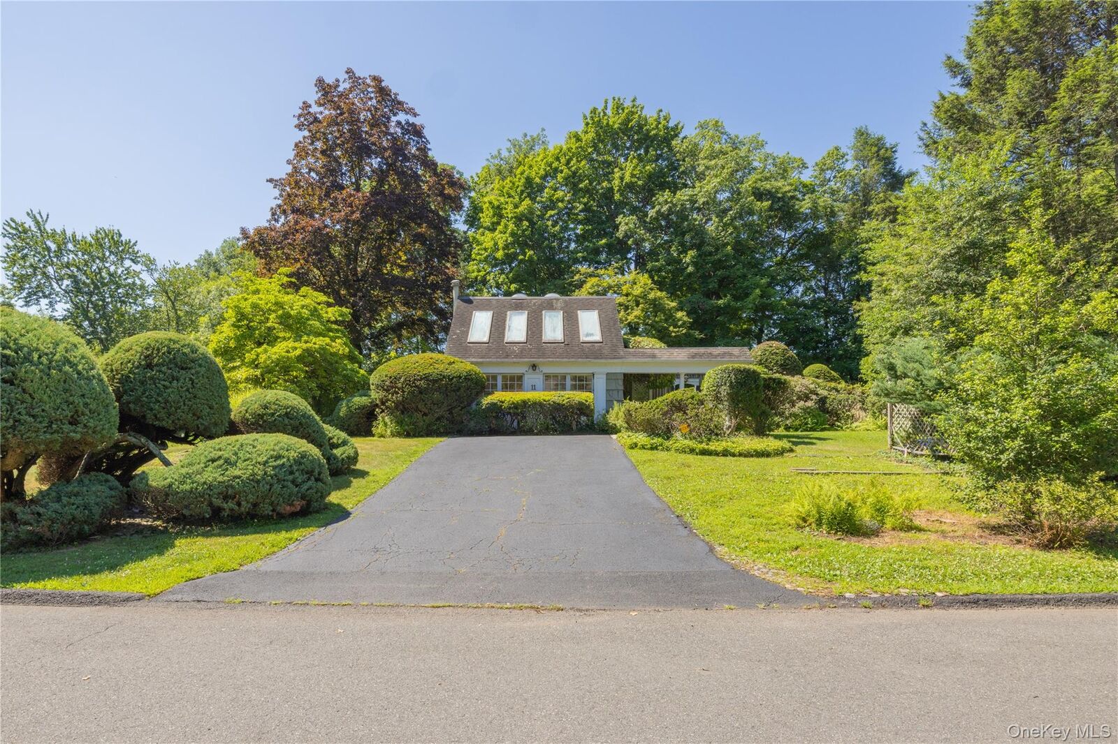 Property Photo:  11 Wheeler Place E  NY 10994 
