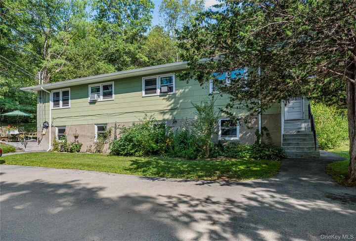 Property Photo:  1093 Orange Turnpike 2  NY 10950 