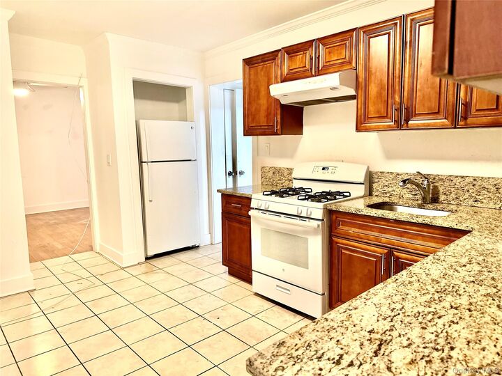 Property Photo:  232 Fifth Avenue S (Right Side)  NY 10803 