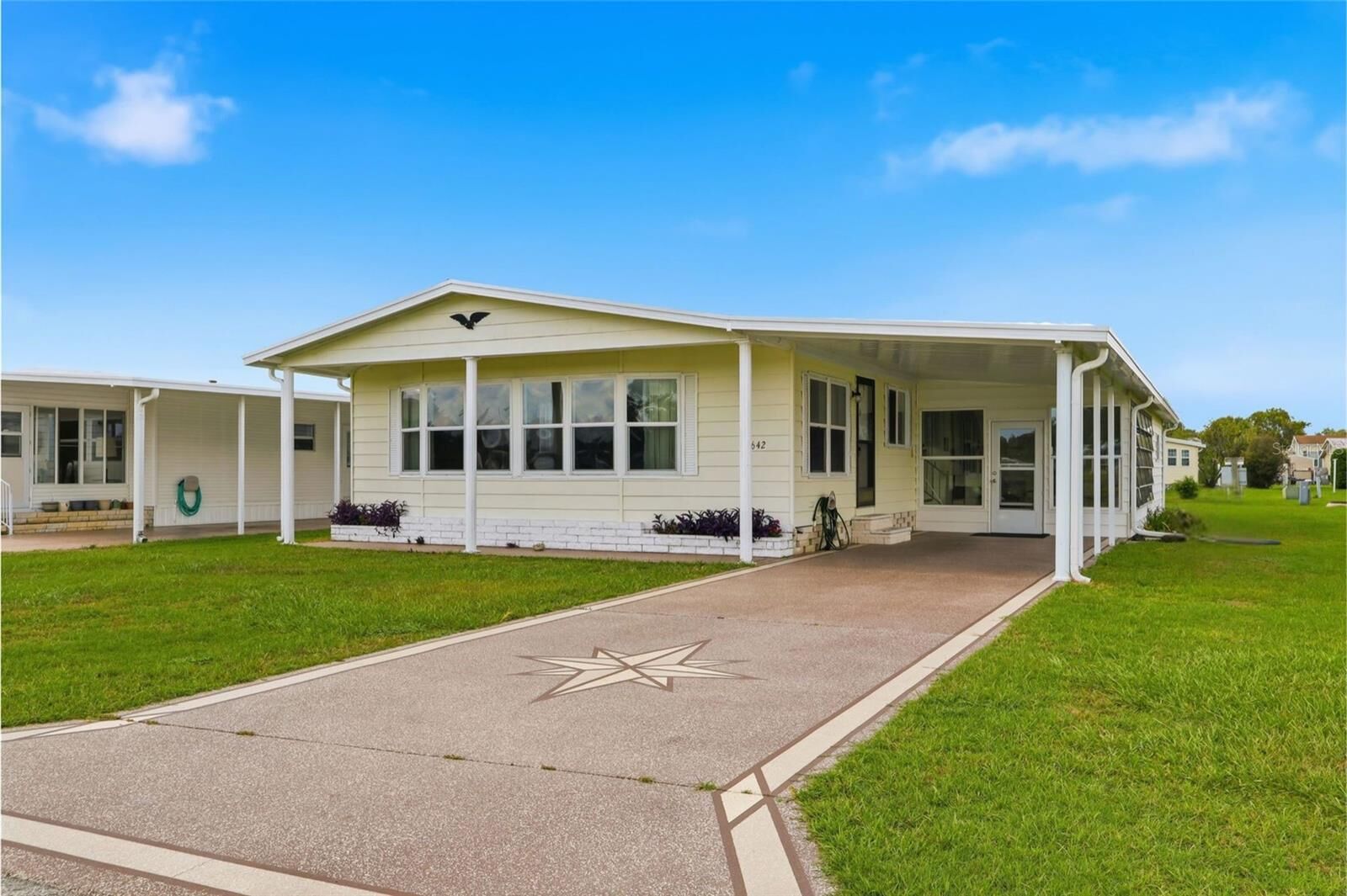 Property Photo: 36642 Lakewood Drive FL 33542