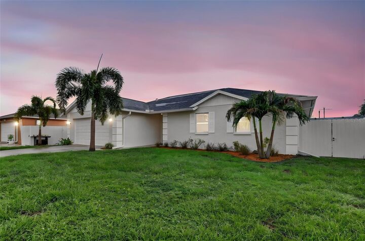 Property Photo: 4063 Palau Drive FL 34241