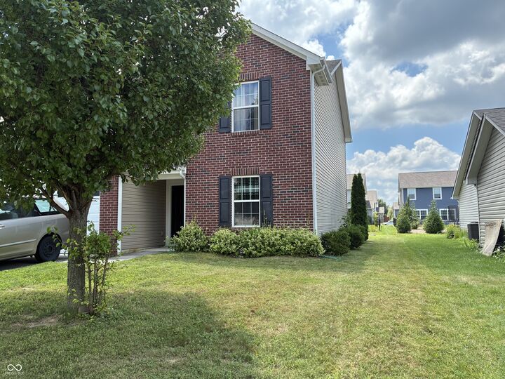 Property Photo: 5663 Battersea Lane IN 46168