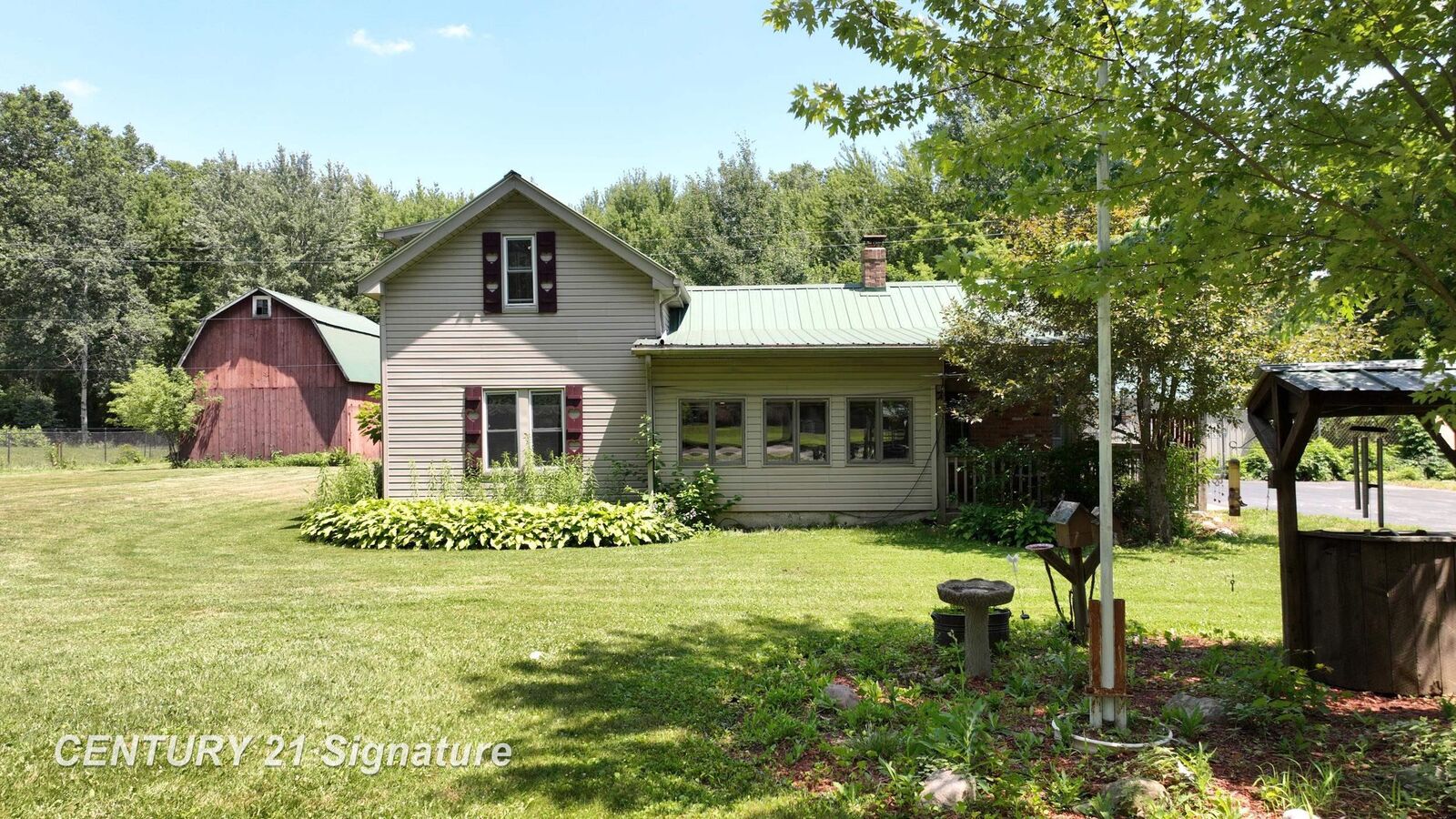 Property Photo:  12164 N Elms Road  MI 48420 