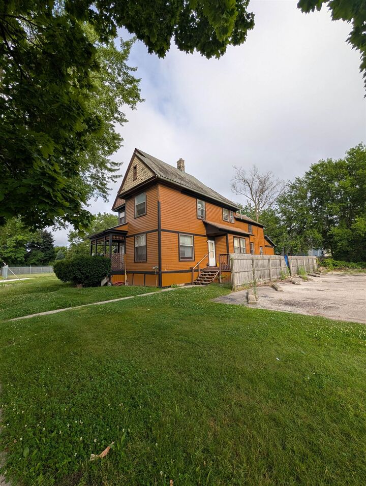 Property Photo:  403 N Fayette Street  MI 48602 