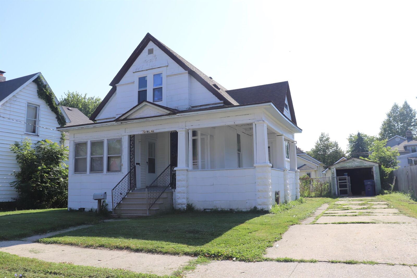 Property Photo:  704 N Linn Street  MI 48706 