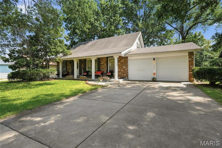 Property Photo:  5412 Priorybrook Road  MO 63033 