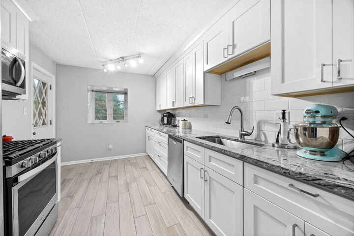 Property Photo: 10511 S Roberts Road 2A IL 60465
