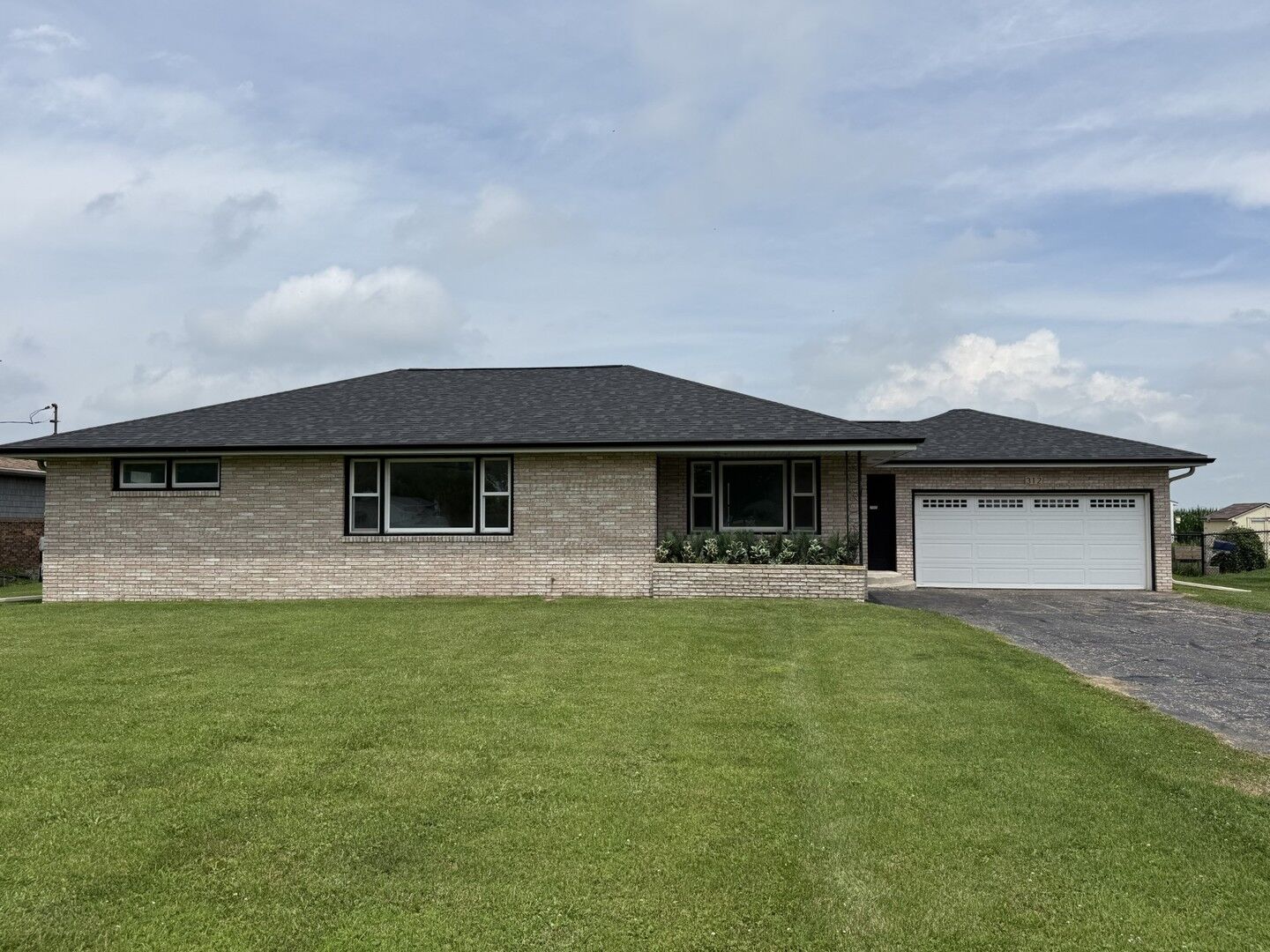 Property Photo:  312 Chestnut Street  IL 61320 