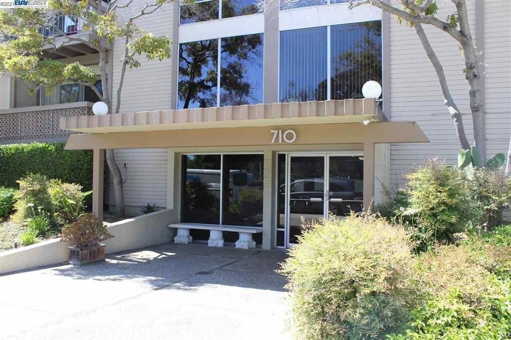 Property Photo:  710 Mariners Island Boulevard 108  CA 94404 
