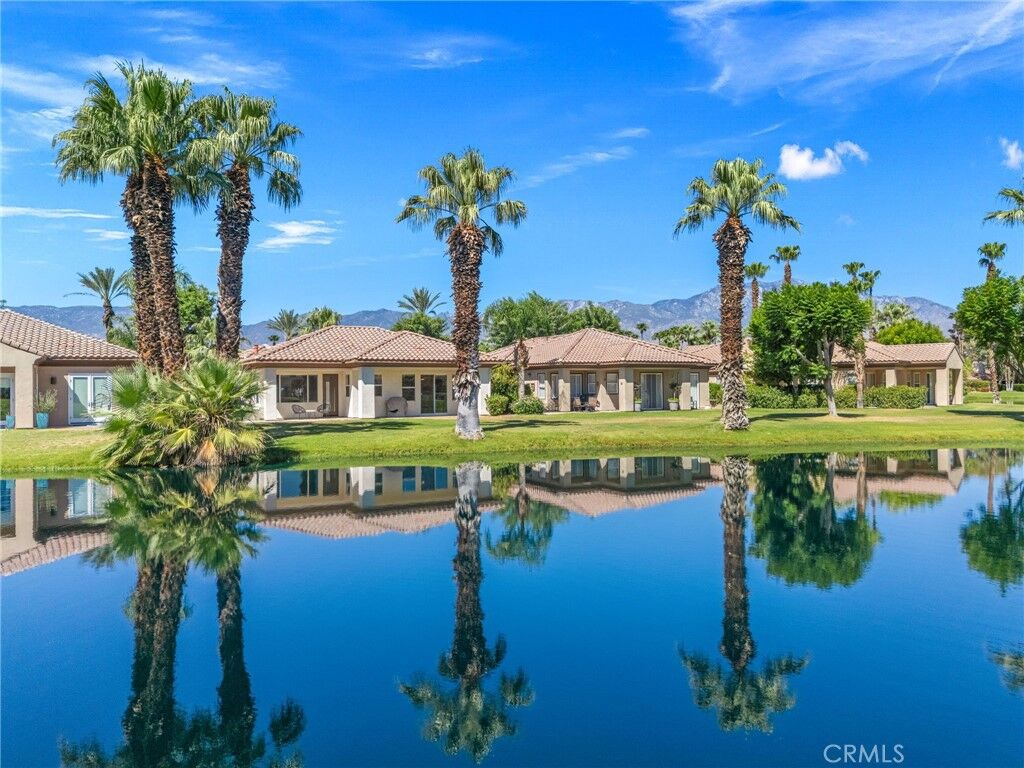 Property Photo:  12 Wimbledon Circle  CA 92270 