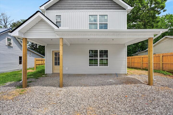 Property Photo:  403 Locust St  TN 37042 