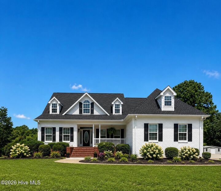 Property Photo: 191 N Lakes Drive NC 28472