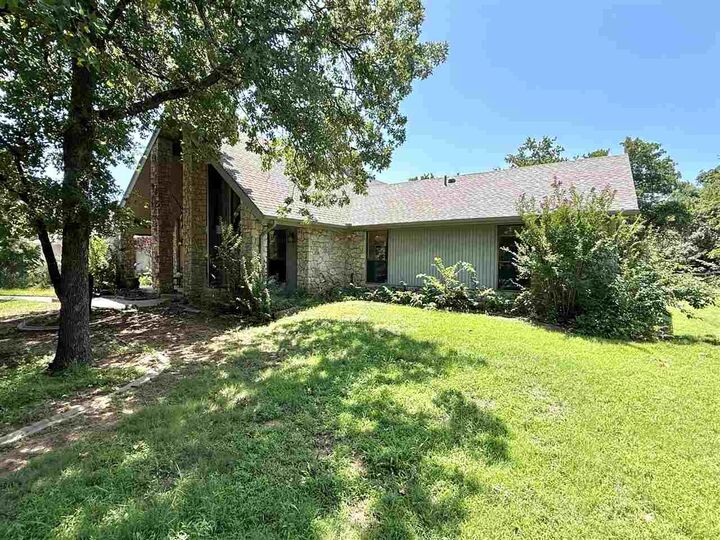 Property Photo: 8518 NE 129th St OK 73049
