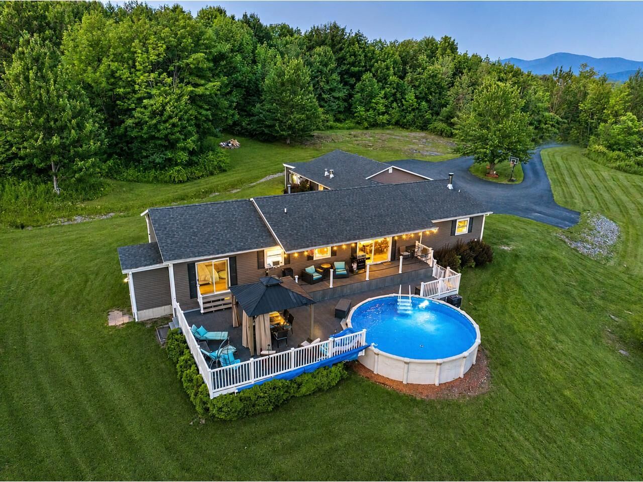 Property Photo: 4 Sleepy Hollow Road VT 05452