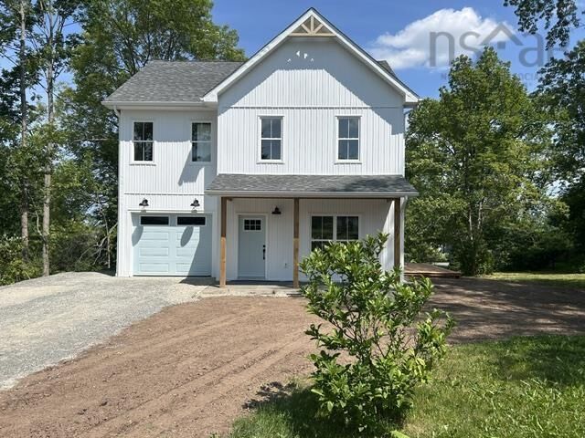 Property Photo: 496 Highland Avenue NS B0N 2T0
