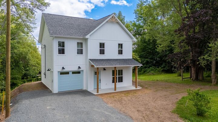 Property Photo: 496 Highland Avenue NS B0N 2T0