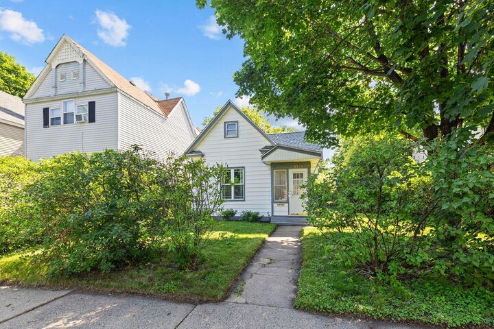 Property Photo: 3321 Longfellow Avenue MN 55407