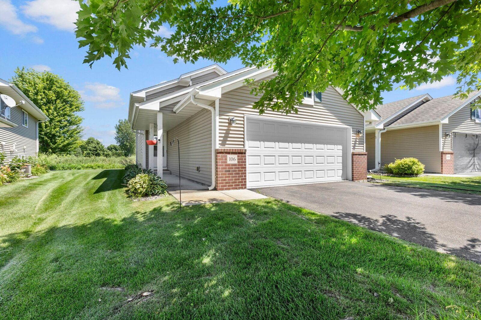 Property Photo:  106 Garner Circle  MN 55363 