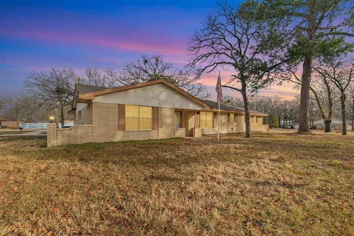 Property Photo: 402 Baseline Road TX 76227