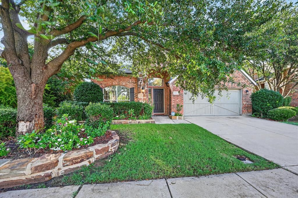 Property Photo:  8021 Branch Hollow Trail  TX 76123 