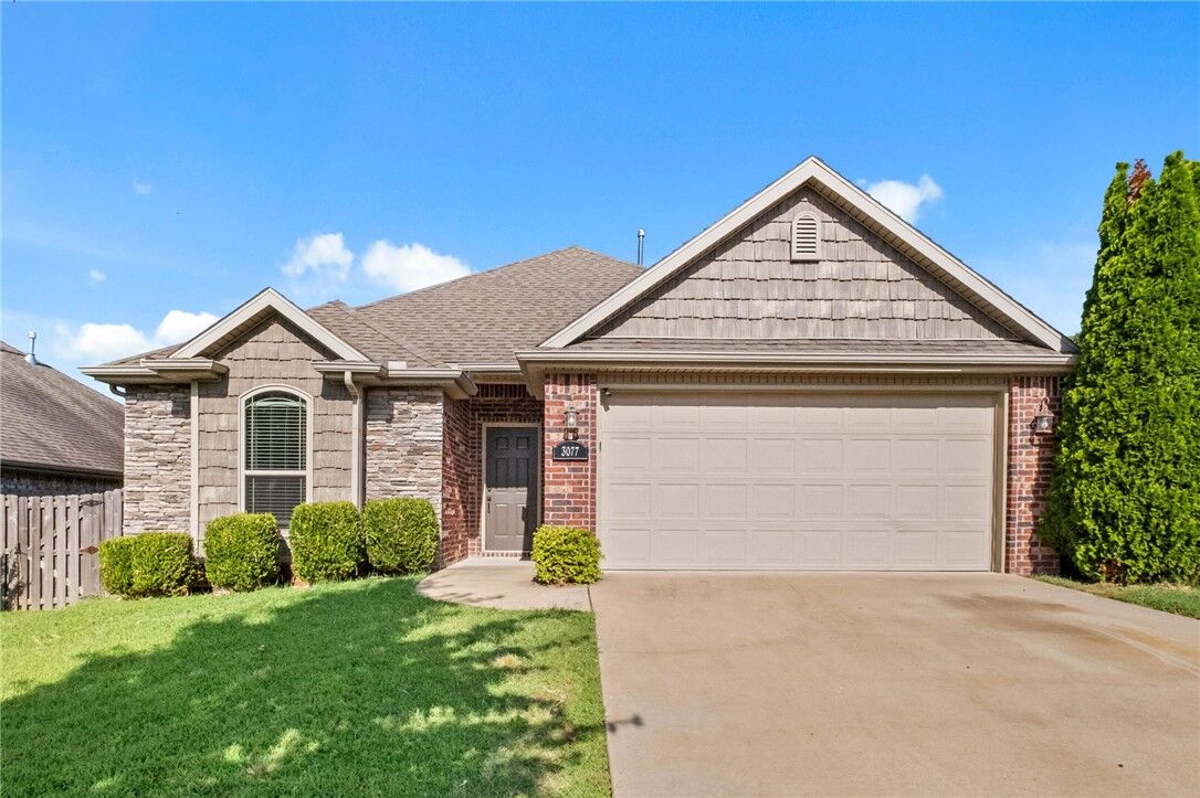 Property Photo: 3077 N Downs Avenue AR 72704