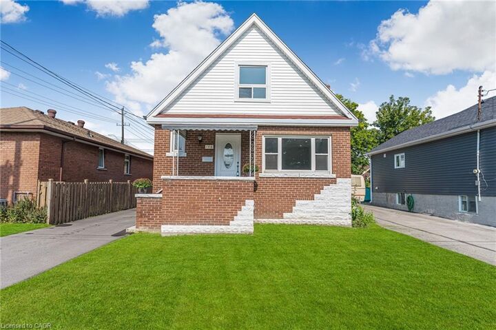 Property Photo: 146 Craigroyston Road ON L8K 3K1