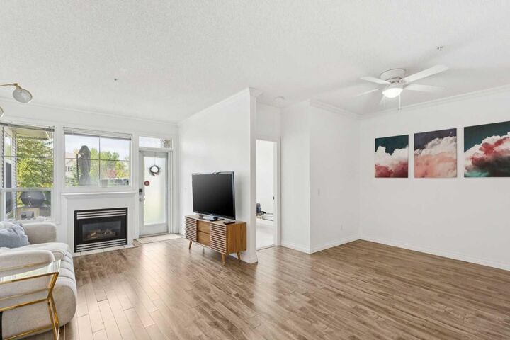 Property Photo: 1010 Arbour Lake Road NW 2126 AB T3G 4Y8