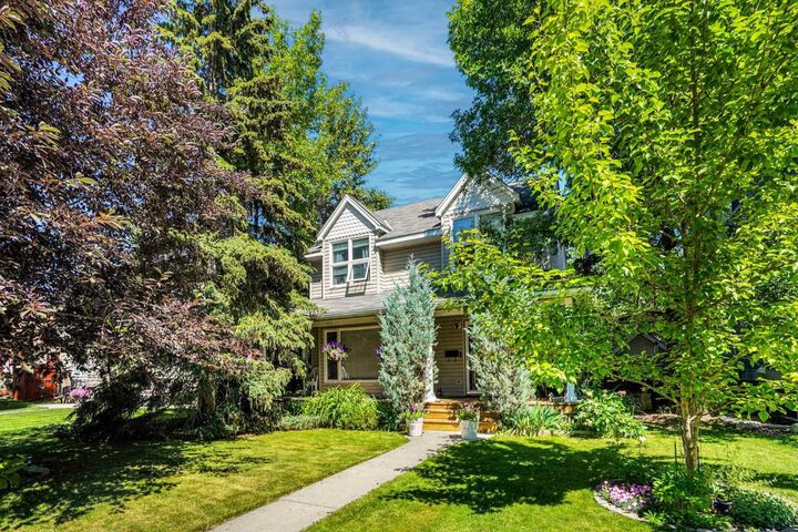 Property Photo: 1141 Regent Crescent NE AB T2E 5J6