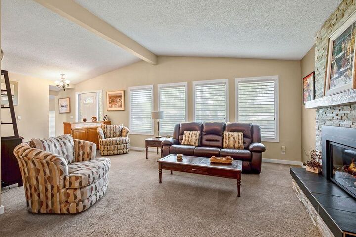 Property Photo:  1348 Norfolk Drive NW  AB T2K 5P6 