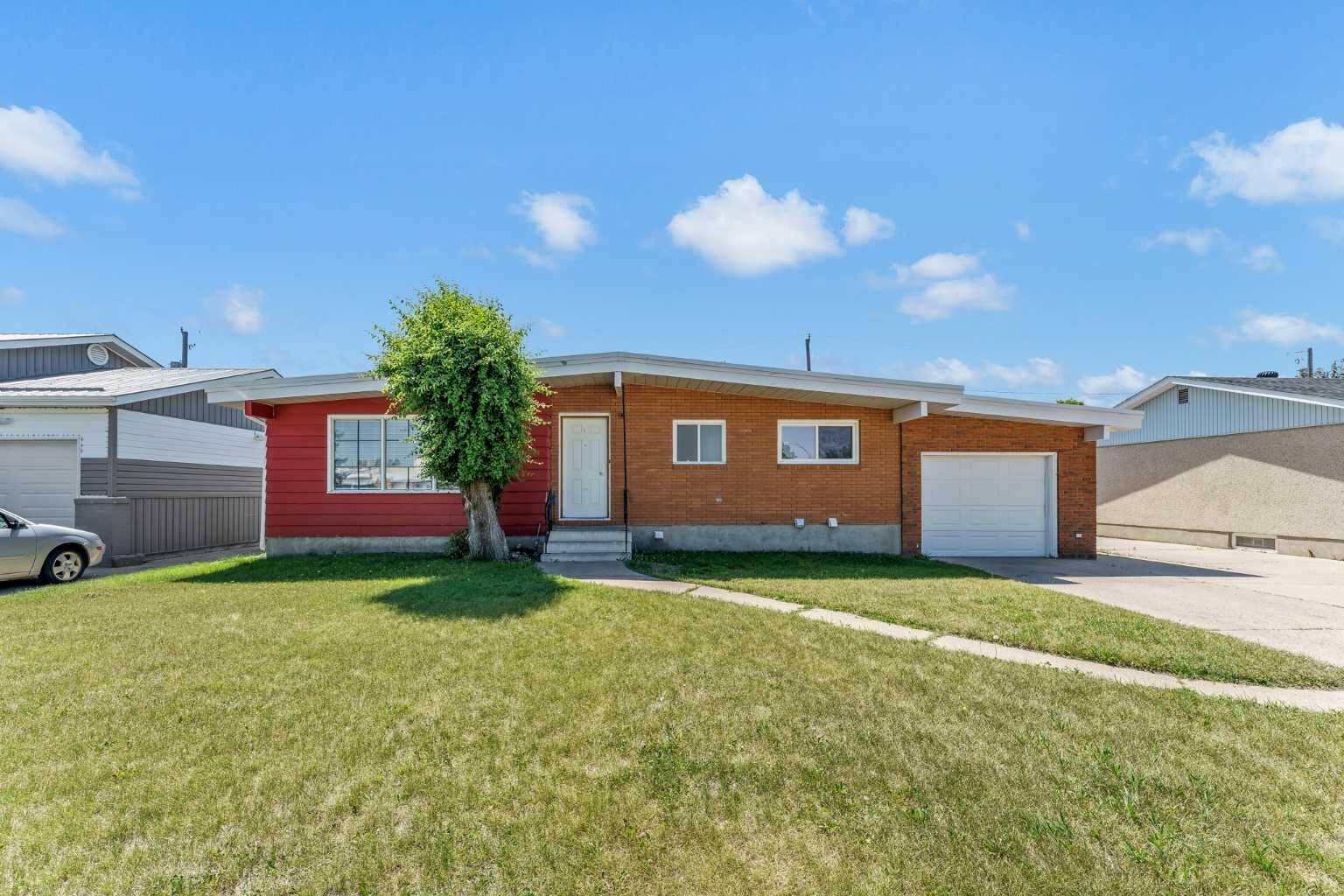 Property Photo: 561 12 Street NW AB T1A 6R3