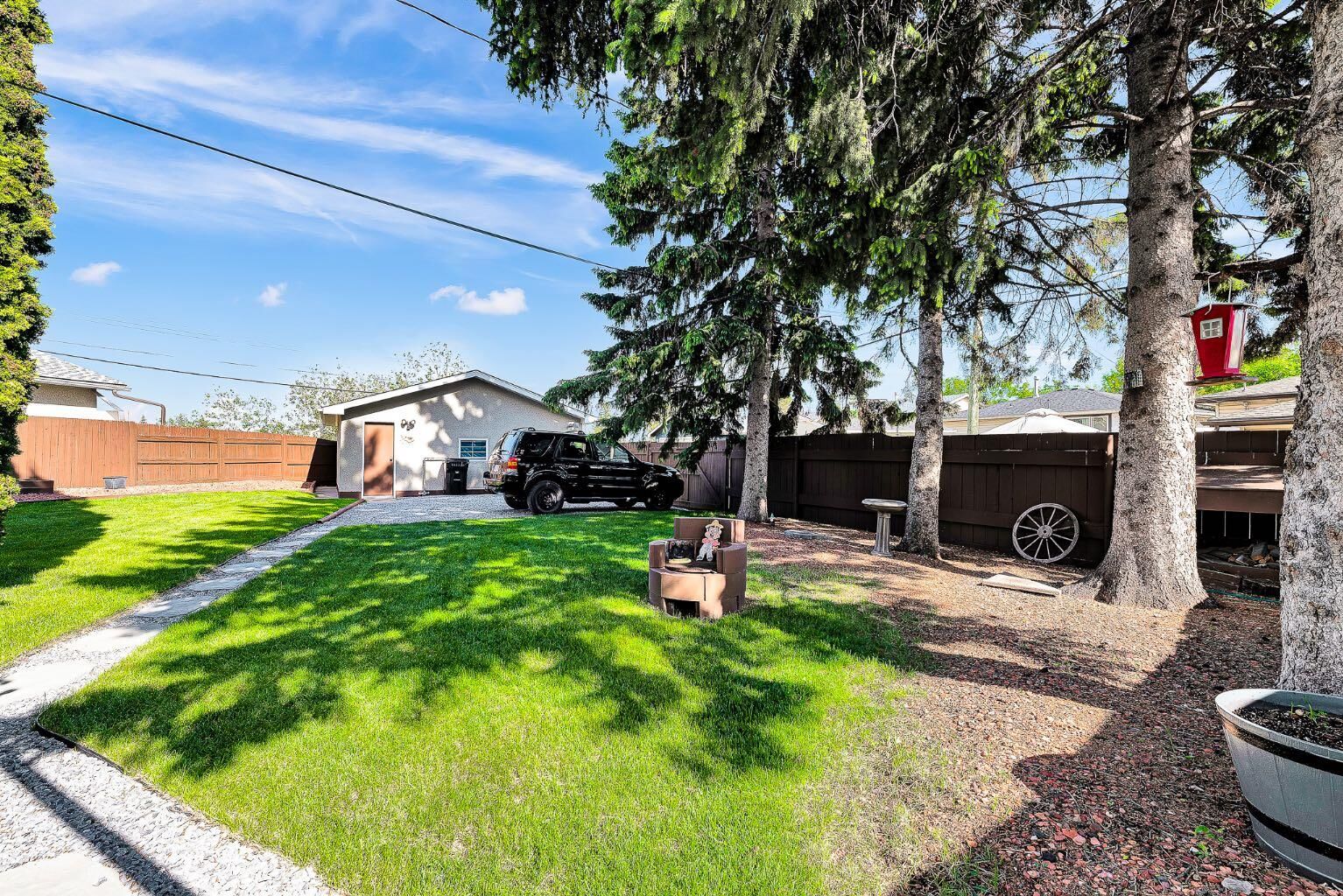 Property Photo: 173 Margate Close NE AB T2A 3E5