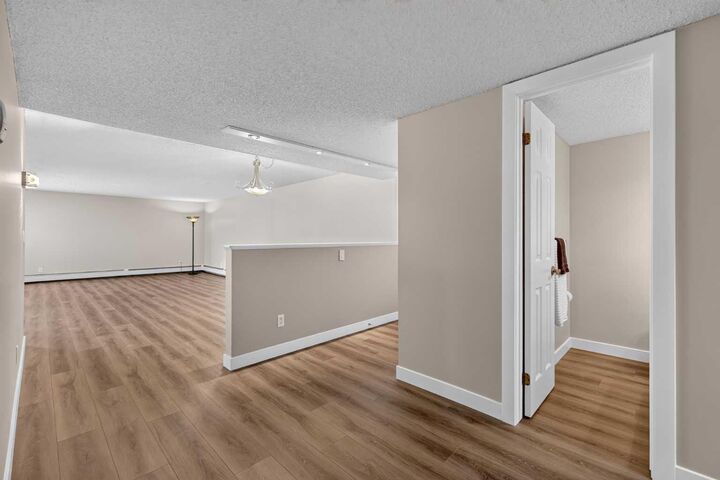 Property Photo: 2425 90 Avenue SW 118 AB T2V 4X8